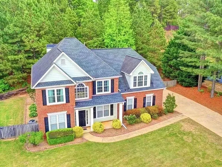 410 Ruby Forest Pkwy — Photo 2