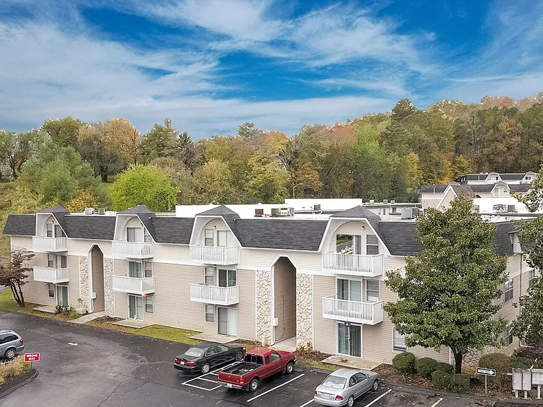 The Reserve at Red Bank Apartment Homes — Photo 19