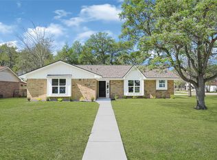 2100 Crestwood Dr, Richmond, TX 77469
