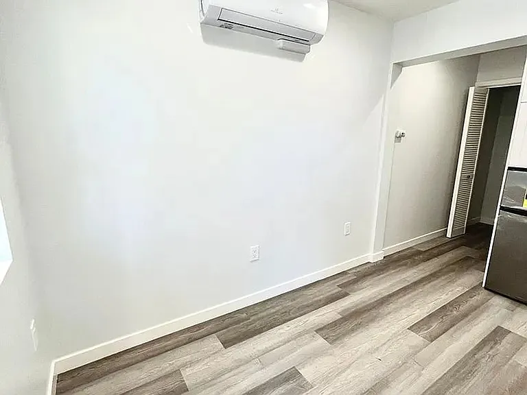343 Lansing Circle — Photo 1