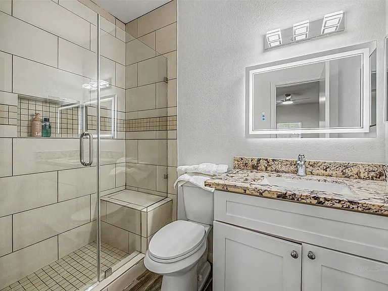 830 Threadneedle St #228 — Photo 12