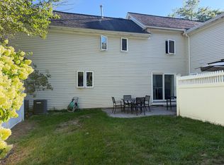 73 Gray St #B, Billerica, MA 01821