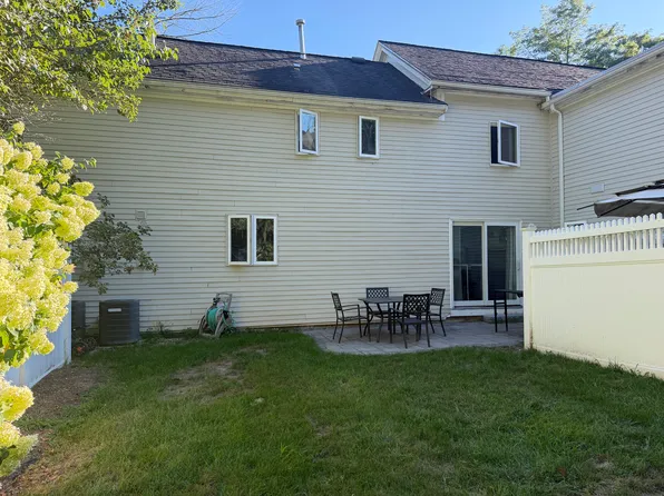73 Gray St #B, Billerica, MA 01821