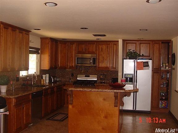 2nd image of 2330 W Lucile Ave