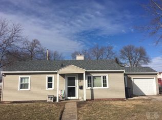 140 Windsor Cir, Burlington, IA 52601