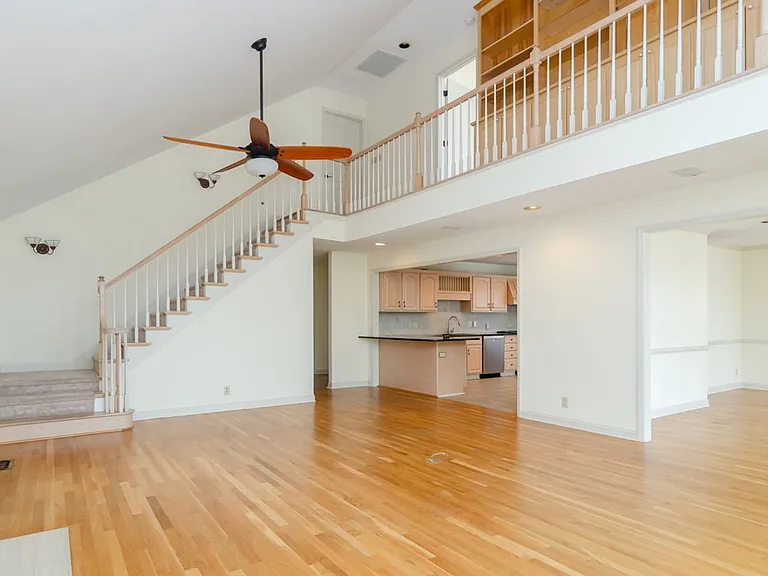 7 Shore Dr — Photo 16