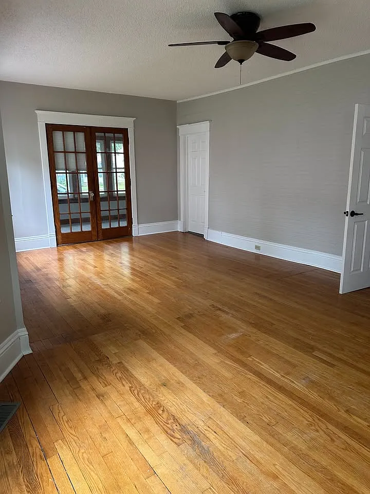 5 bed, 1.5 bath, $1,995 — Photo 2