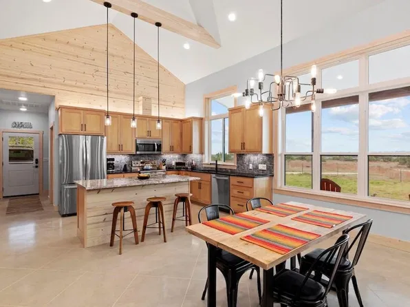 572 Hartmann Ranch Way, Fredericksburg, TX 78624