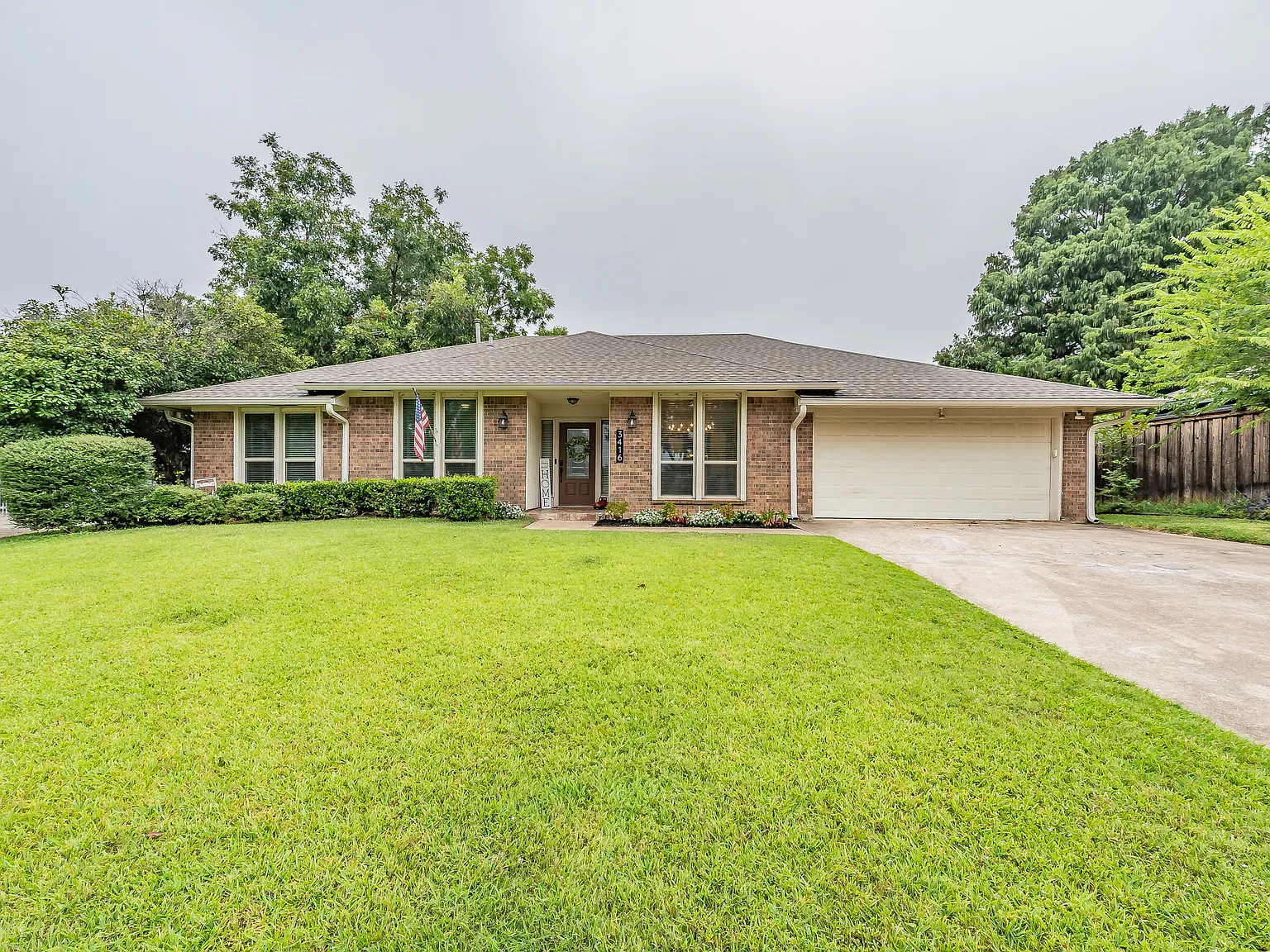 4 bed, 2019 sqft, $2,900 — Photo 2
