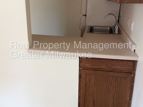 4th image of 344 W Main St APT 3