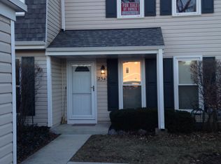 254 Rodenburg Rd, Roselle, IL 60172