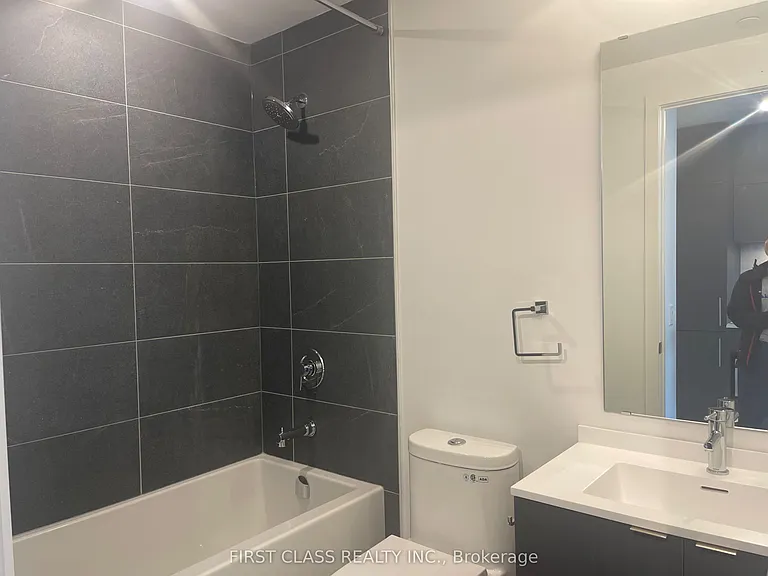 100 Queen St E #3609 — Photo 7