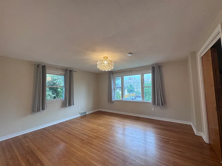 69 Berryman Dr — Photo 13