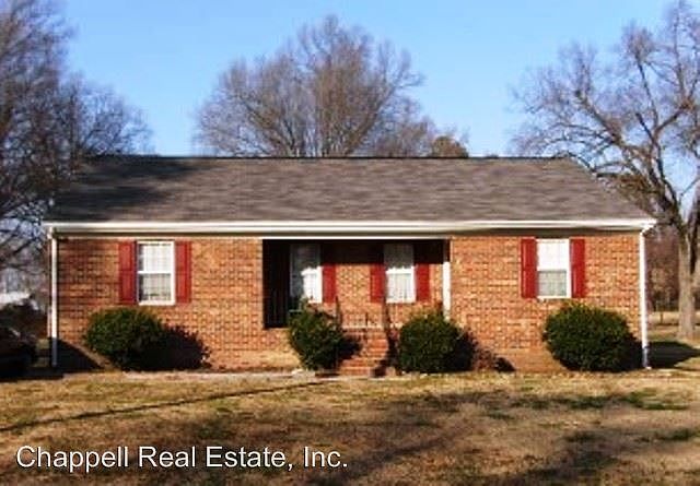1st image of 423 Briarwood Cir
