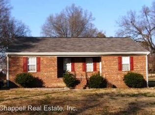 423 Briarwood Cir, North Prince George, VA 23860