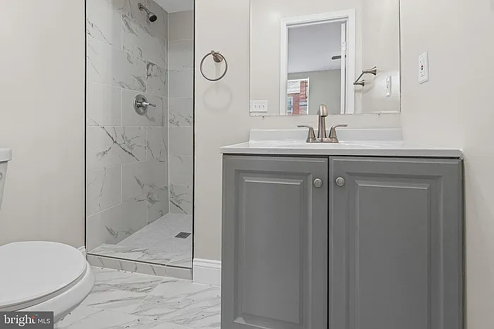 900 Bennett Pl — Photo 22