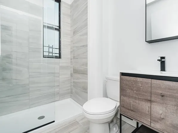 133a Quincy Street image 2 of 7