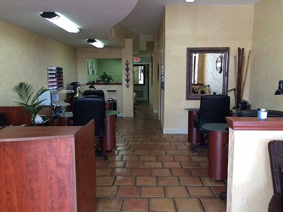 4th image of 3333-3335 NE 32nd St