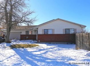 1516 Skyview Cir, Cheyenne, WY 82007