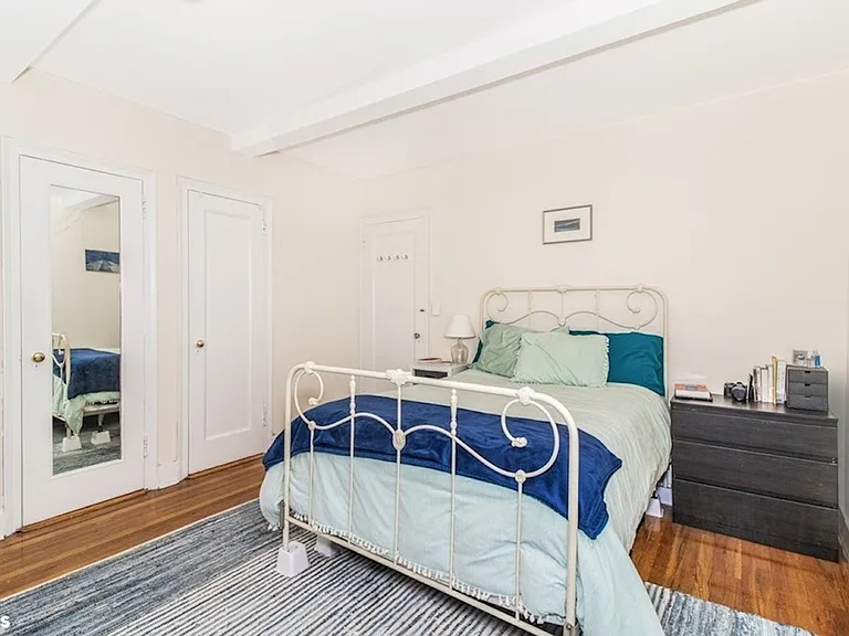 333 E 43rd St #217 — Photo 7