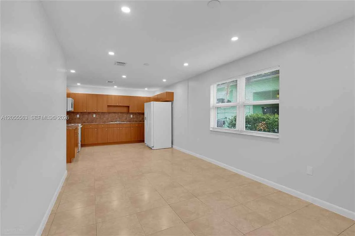 1451 Nw 51st Ter # 1451 Miami, Fl 33142 — Photo 3