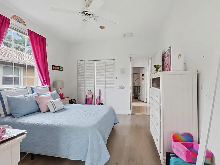 1716 NW 124th Way — Photo 21