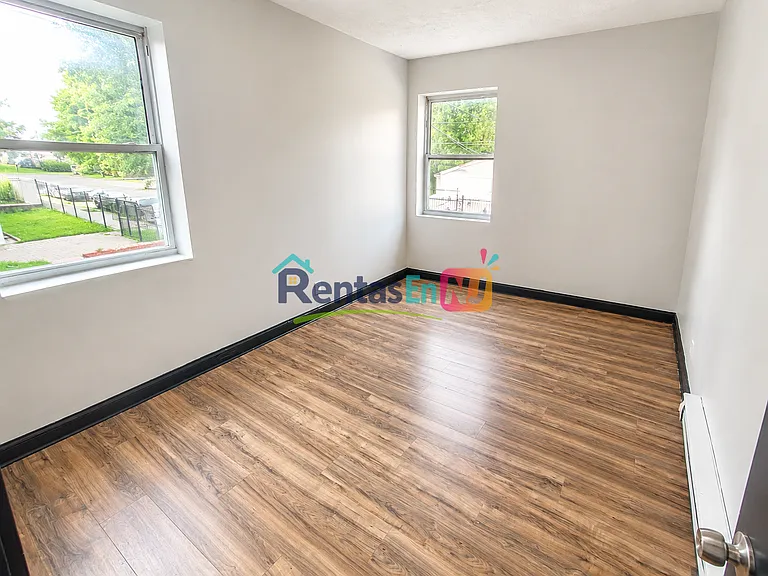 280 Osborne Ter #1 — Photo 5