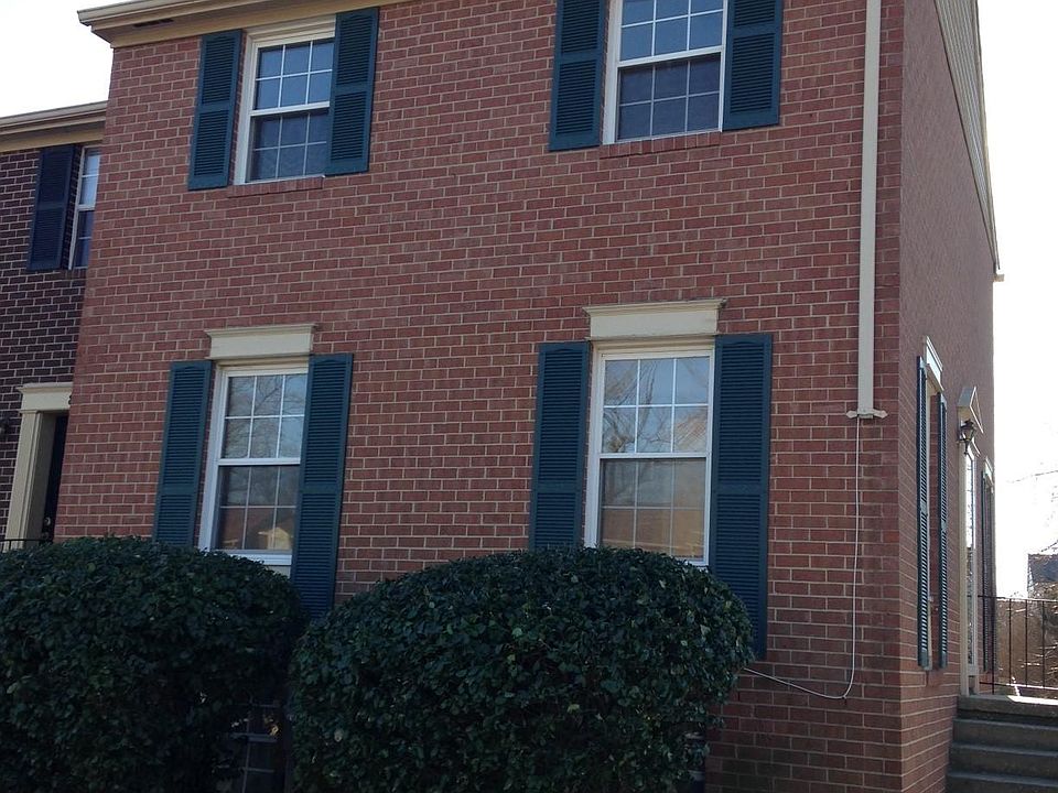 1st image of 810 De Franceaux Way