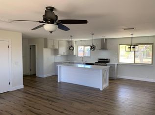 13210 Topsanna Rd, Apple Valley, CA 92308