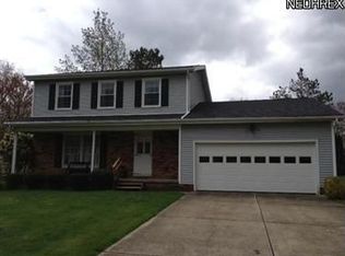 2878 Greenridge Rd, Barberton, OH 44203