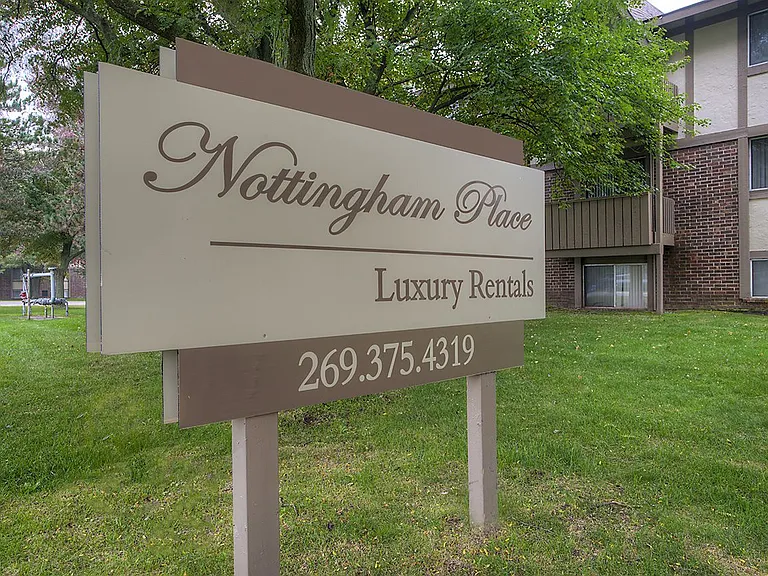 Nottingham Place Apartments — Photo 13