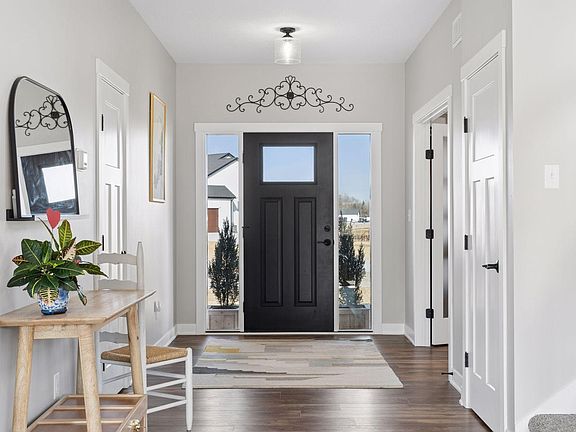 5th image of 1261 Skyview Cir NW