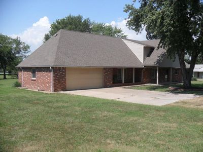 824 N 11th St, Humboldt, KS, 66748