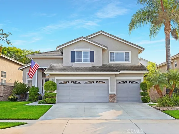 960 Chinotto Cir, Corona, CA 92881