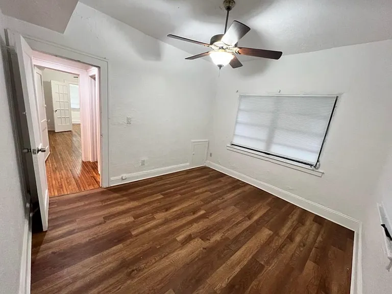 909 N B St — Photo 4
