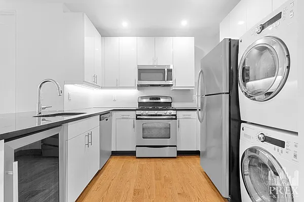 Kitchen, photo 2
