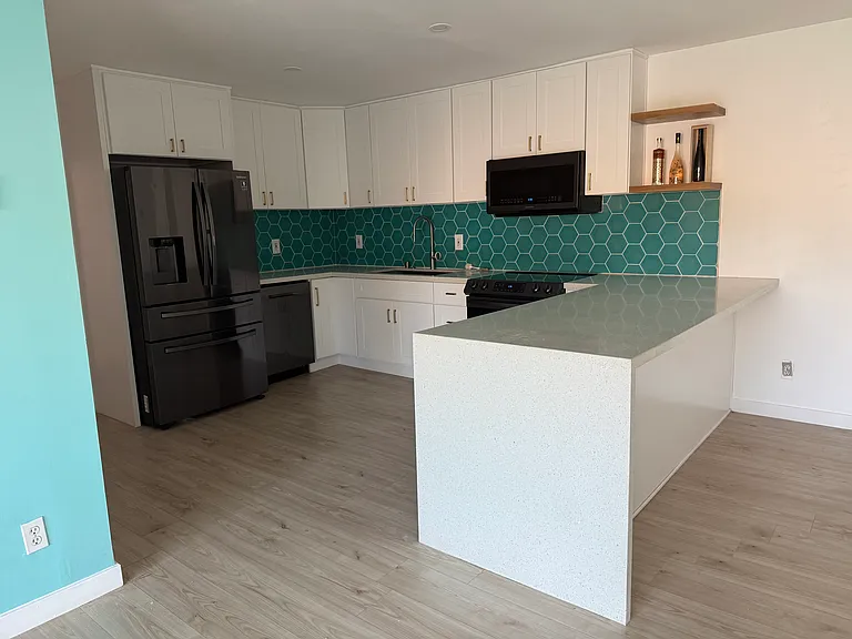 800 Camino Real #201 — Photo 2
