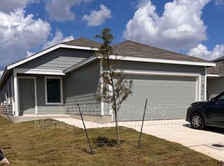 511 Sarah Way, Marion, TX 78124