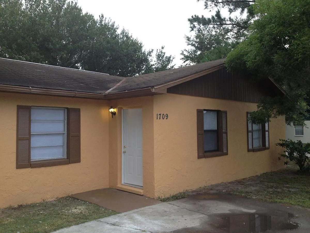 2 bed, 832 sqft, $900 — Photo 3