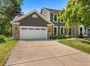 26W645 Lindsey Ave, Winfield, IL 60190