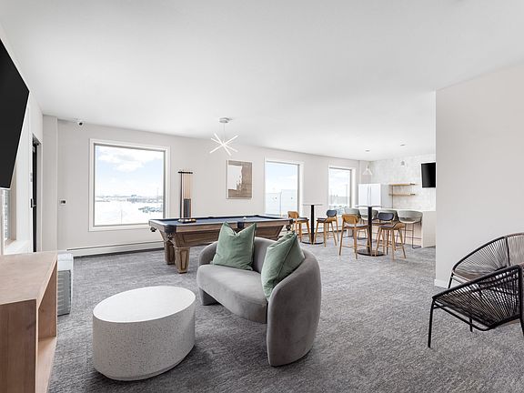 3rd image of 900 30th Ave S #330