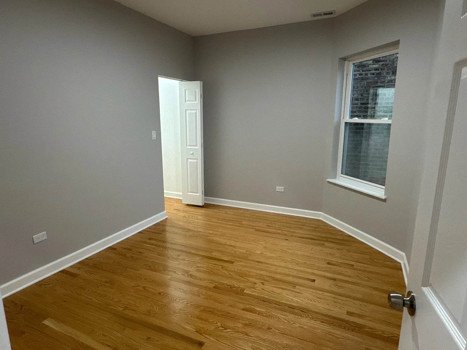 3 bed, 1500 sqft, $2,500 — Photo 4