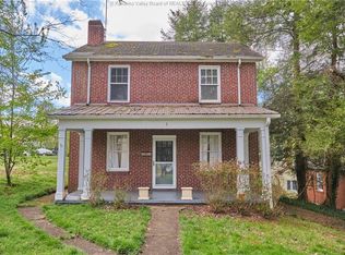 3 Abney Cir, Charleston, WV 25314