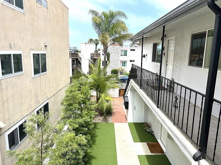 4463 Mentone St #5 — Photo 6