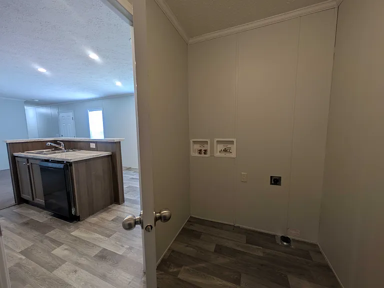 38000 Le Chateau Blvd #668 — Photo 7