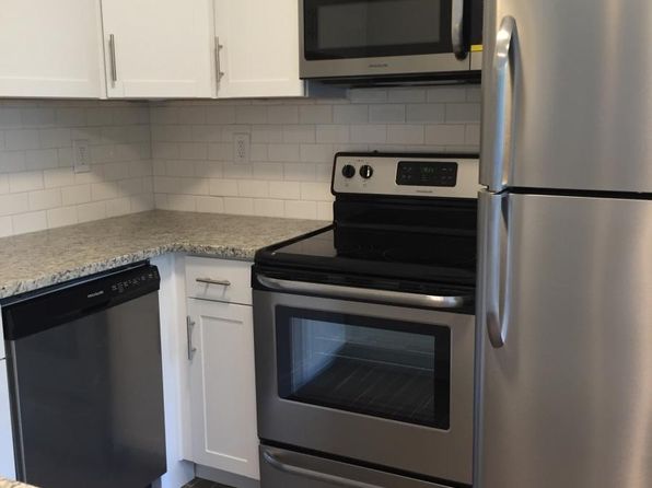 129 Baywood Ave #4-2B