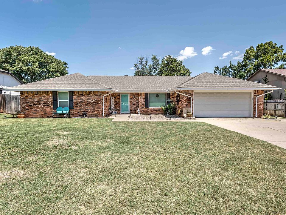 1st image of 2204 Twin Dr