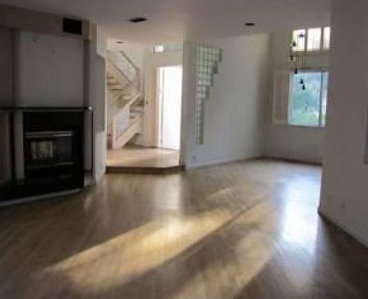 3rd image of 20243 NE 19th Pl