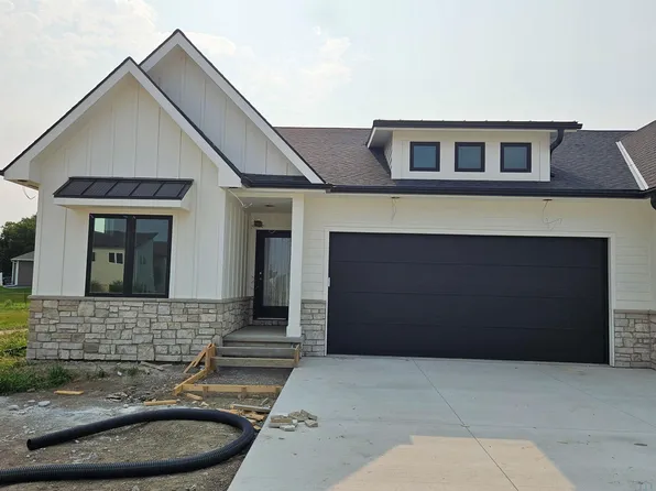 207 S Sodrac No, North Sioux City, SD 57049