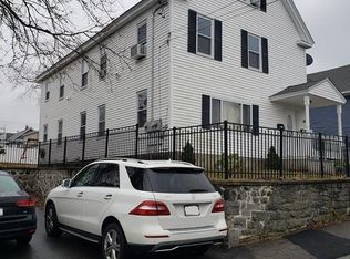 14 London St, Lowell, MA 01852
